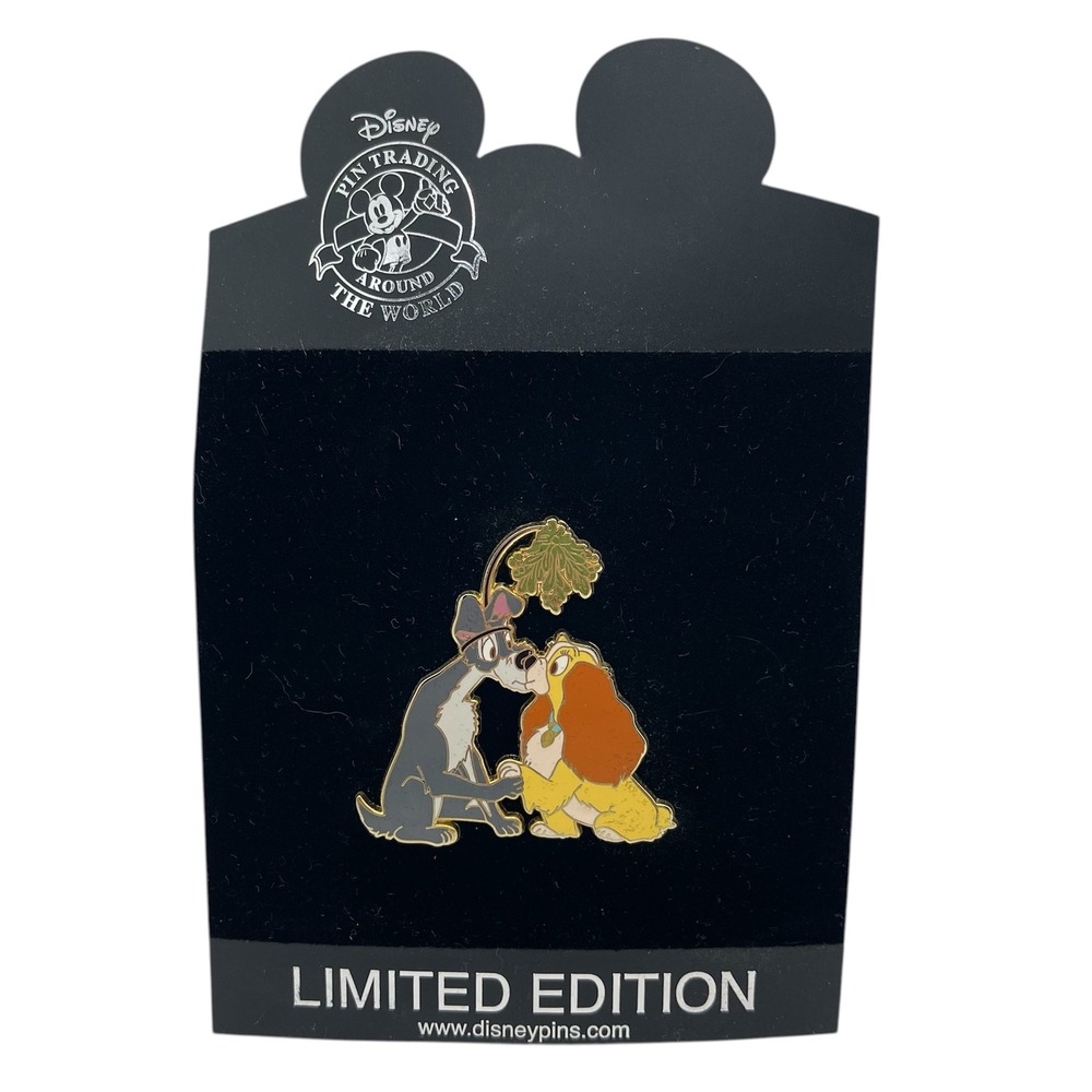 Disney Pin Lady and‎ the Tramp Mistletoe Kiss Limited Edition 250 Trading Pin